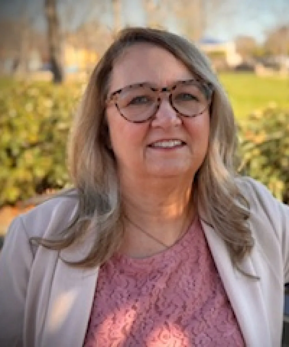 Carmen Jennett